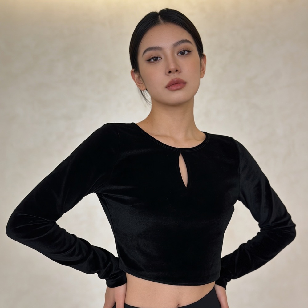 Hollister Black Velvet Cropped Top Keyhole Long Sleeve Size S Soft Stretch Y2K